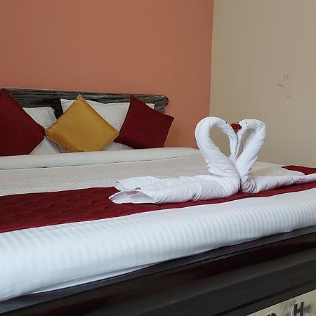 Sumukha Divine Holidays 티루파티 외부 사진